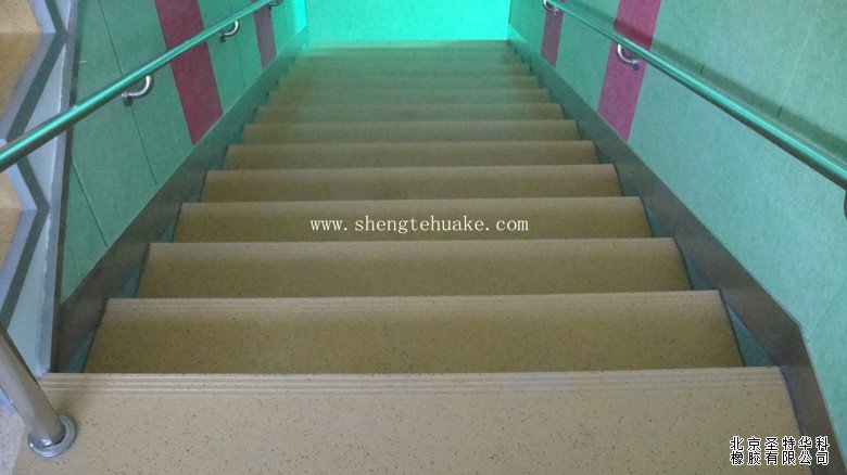 北京藍(lán)天宇鋒幼兒園橡膠地板工程實(shí)圖