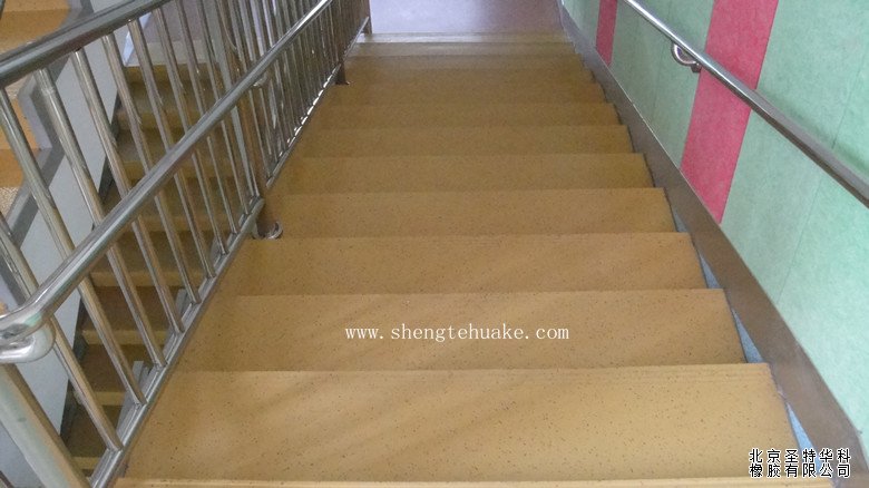 北京藍(lán)天宇鋒幼兒園橡膠地板工程實(shí)圖