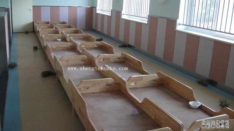 北京藍(lán)天宇鋒幼兒園橡膠地板工程實(shí)圖